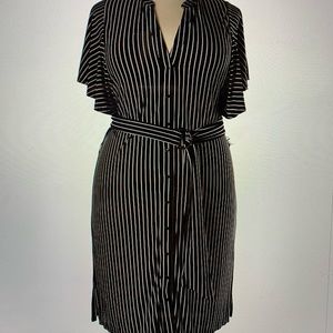 Adrianna Papell b+w striped belted dress 1x